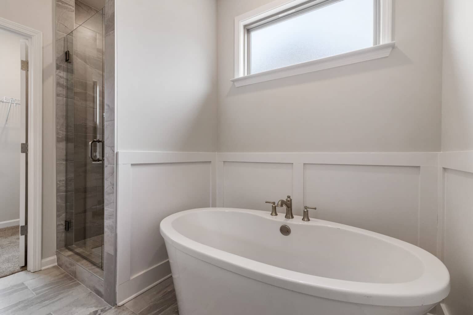 185 Valleyview Dr- Primary Bath (2)