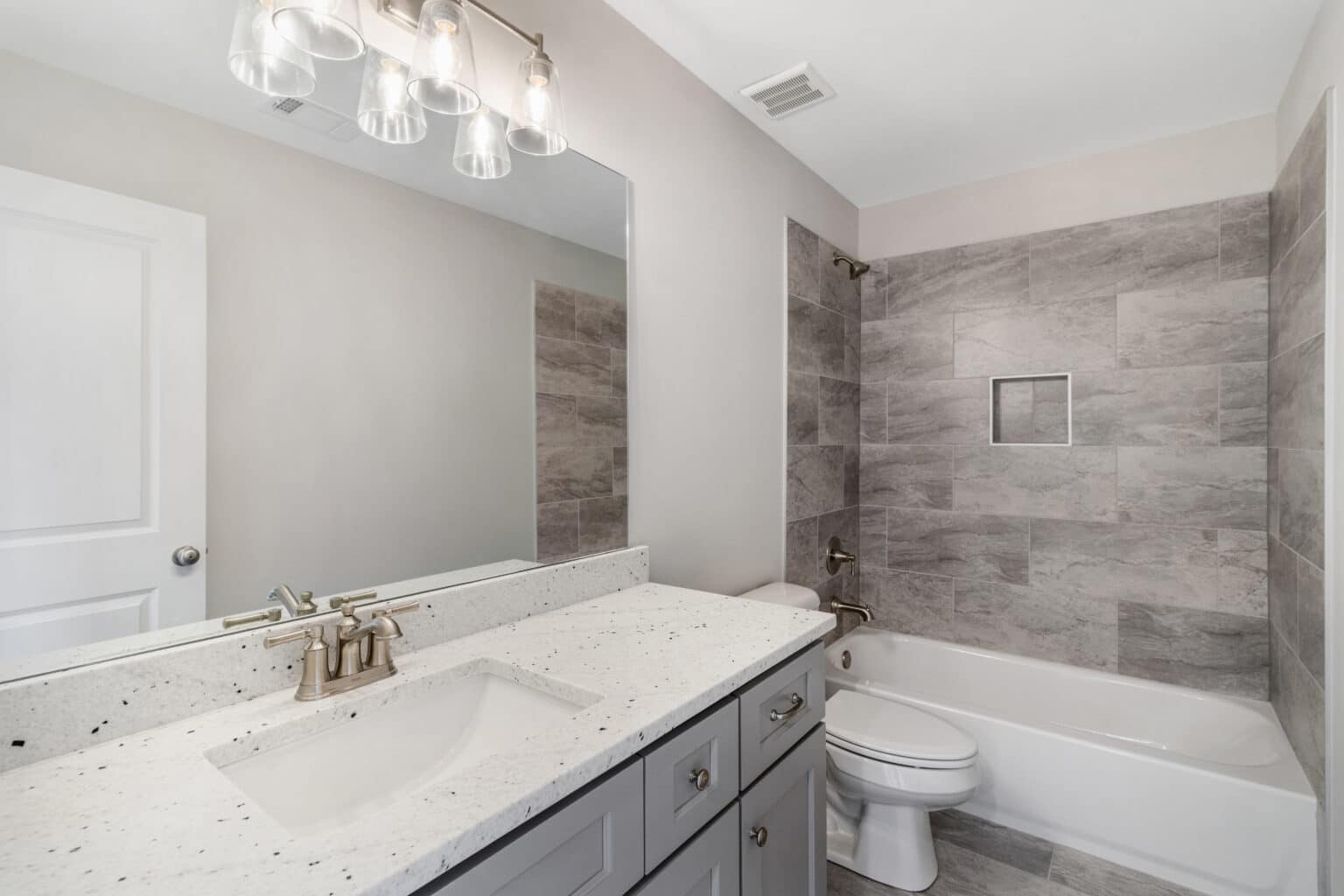 185 Valleyview Dr- Upstairs Bath