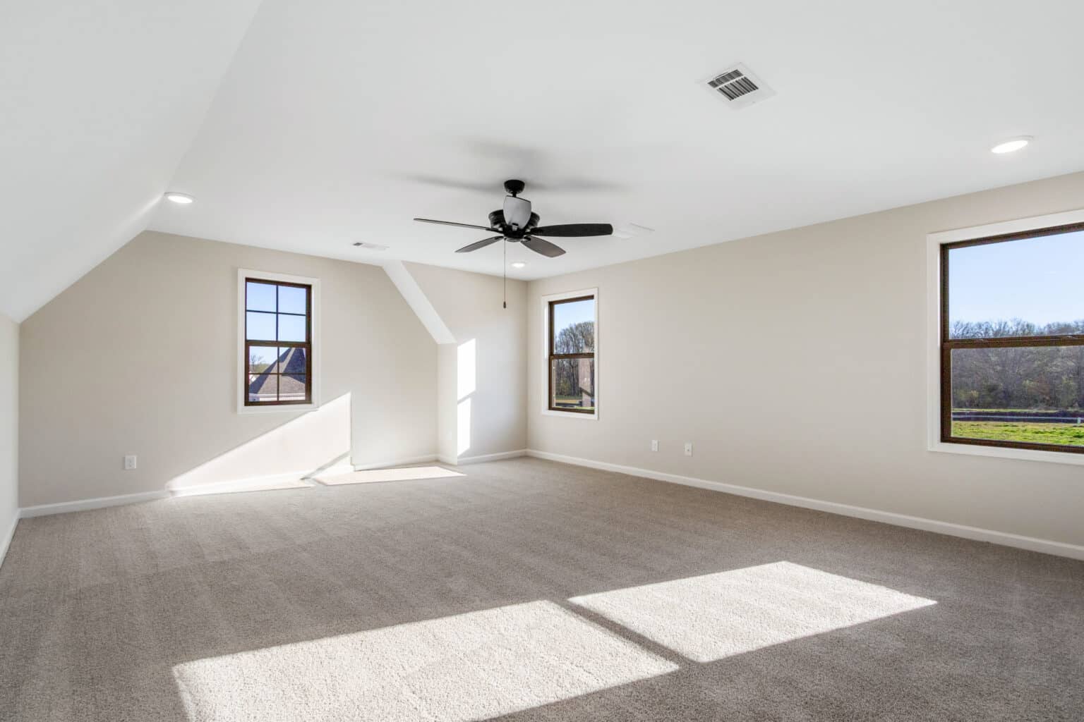 5296 Thunder Bolt Cove- Game Room